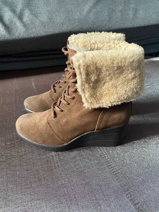 черевики Ugg Australia Zea