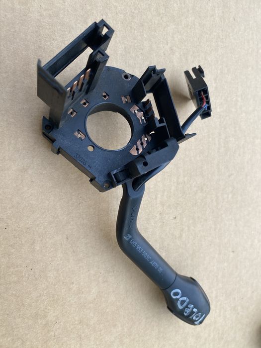 Seat Toledo 1 przelacznik wlacznik manetka  wycieraczek
