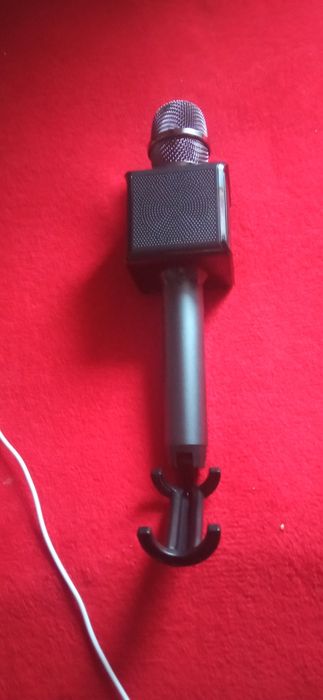 Mikrofon karaoke bezprzewodowy z bluetooth i efektem pogłosu