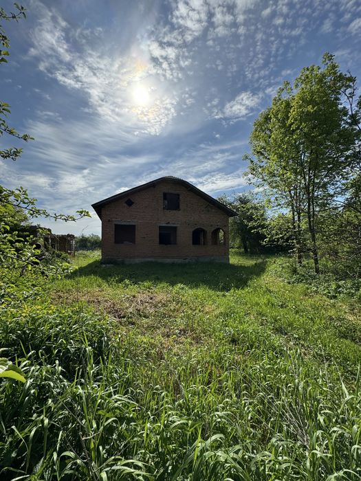 Продаж будинку с. Чернії діланка площею 15 сот