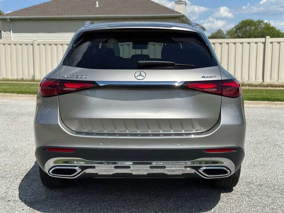 Mercedes-Benz GLC GLC 300 4MATIC      2024