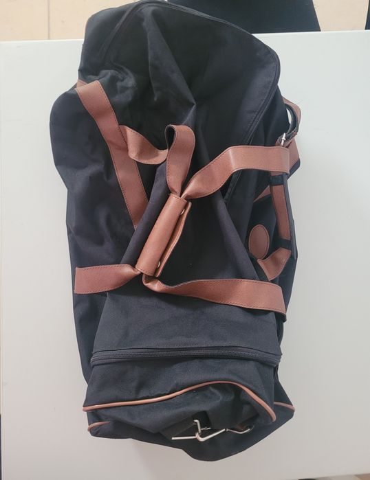 Vendo saco / troley de desporto / viagem