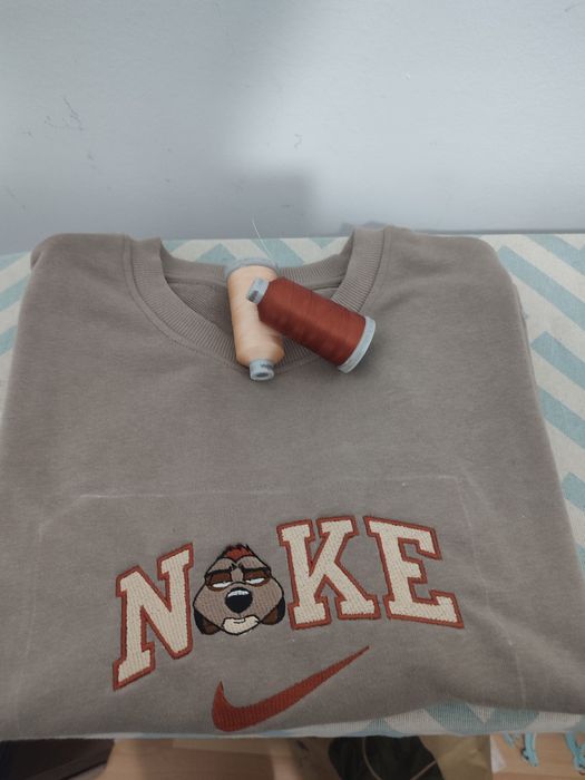 T shirt em bordado personalizado