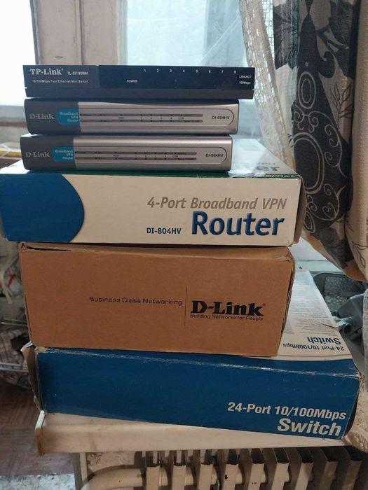 Роутер  D-Link  DI-804HV