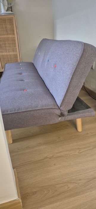 Sofá cama cinzento