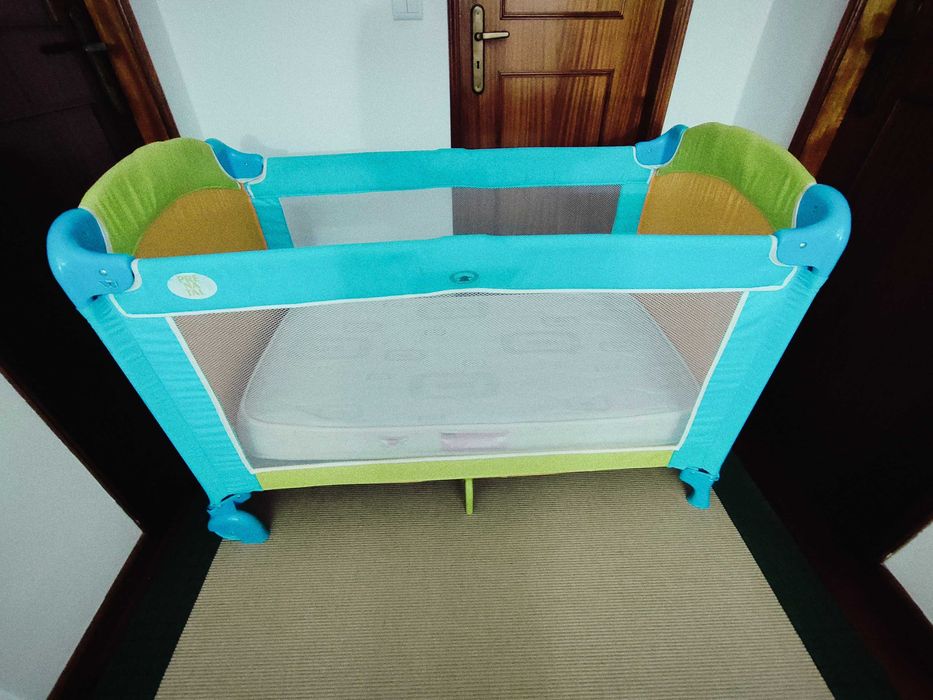 Cama de viagem para criança