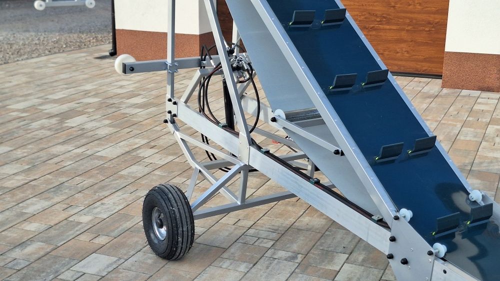 Podajnik, taśmociąg do zbioru kapusty, warzyw