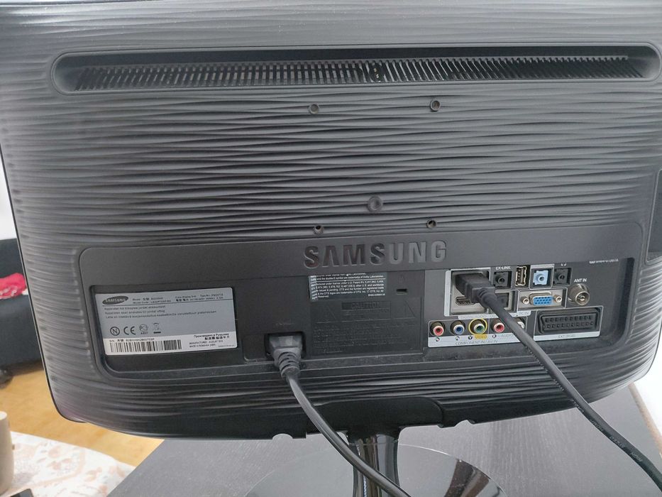 TV Samsung  a funcionar perfeitamente