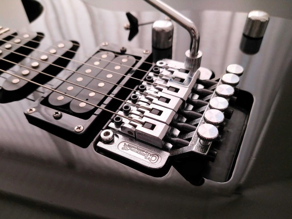 Gitara Charvel by Jackson CDS-045 - FR tremolo - 1992 JAPAN