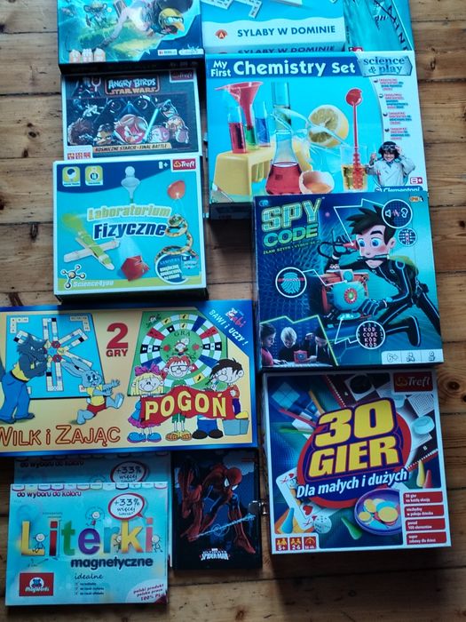 Planszówki, puzzle, zabawki, magnesy i notes