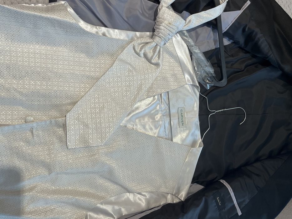 Conjunto de cerimónia como Novo