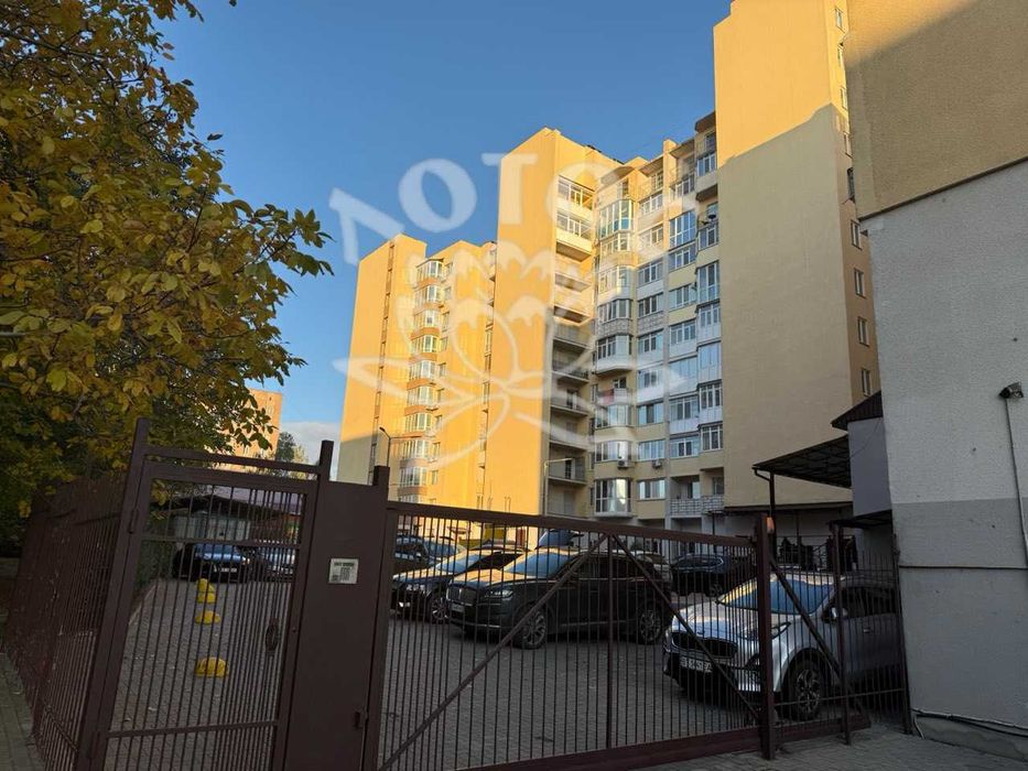 Продається простора 3-кімнатна квартира в новобудові. Космонавтів
