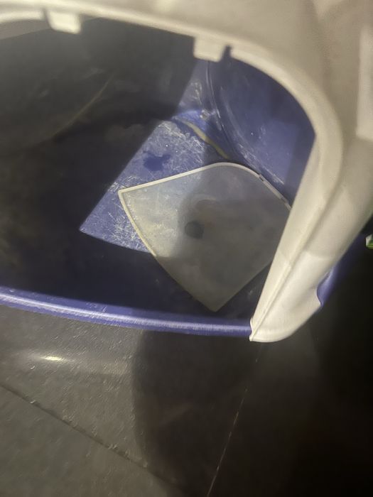 Varias casas de banho para gatos