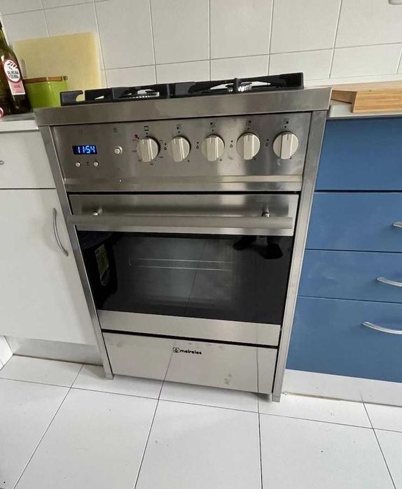 Vende-se fogão e forno a gás, pouco usado, Meireles M610 X ST