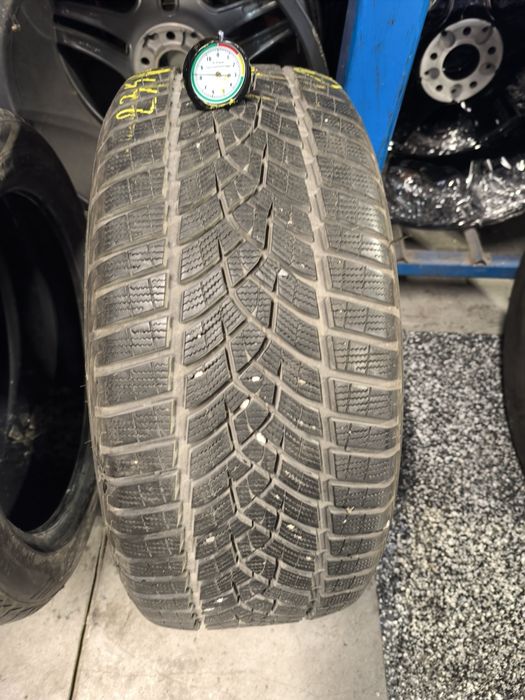 #Opona Goodyear ultra grip performance+225/45/18 pojedynka