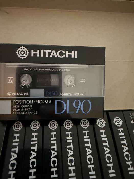 Продам колекційну аудіокасету Hitachi New DL 90