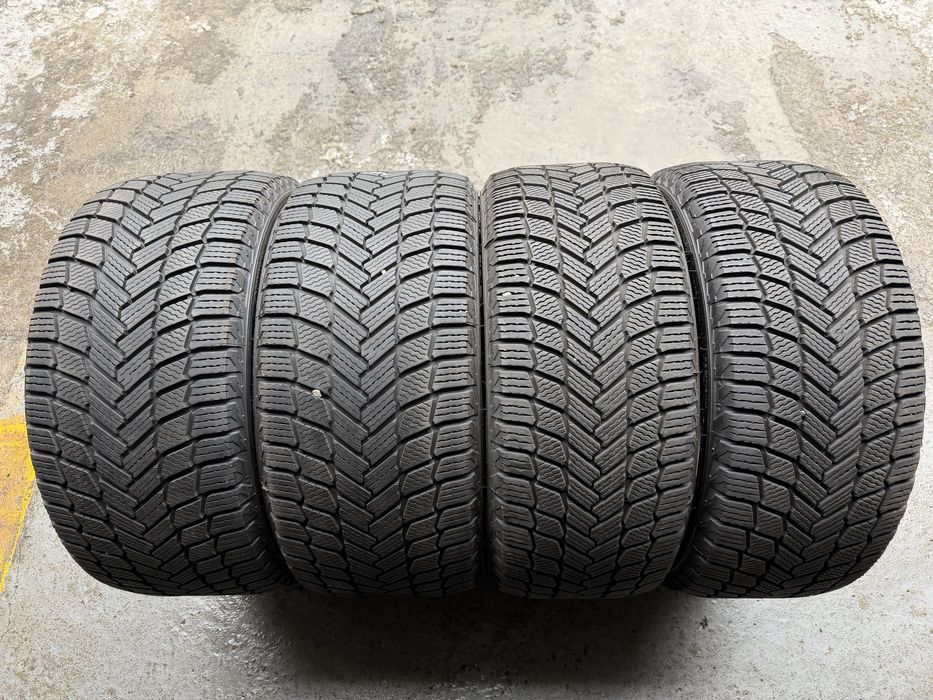 Шини зимові R18 255 35 225 40 Michelin X Ice Склад Осокорки RLX