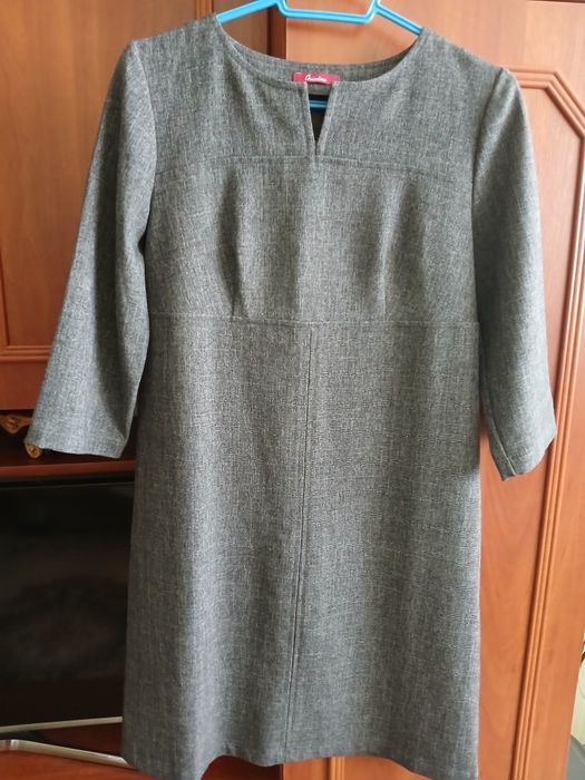 Віддам безкоштовно жіночій одяг розмір 44-46