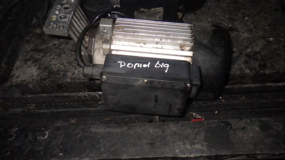 Pompa Hydrauliczna Elektryczna -Łuparka Rębak  7 ton, Oryginalna
