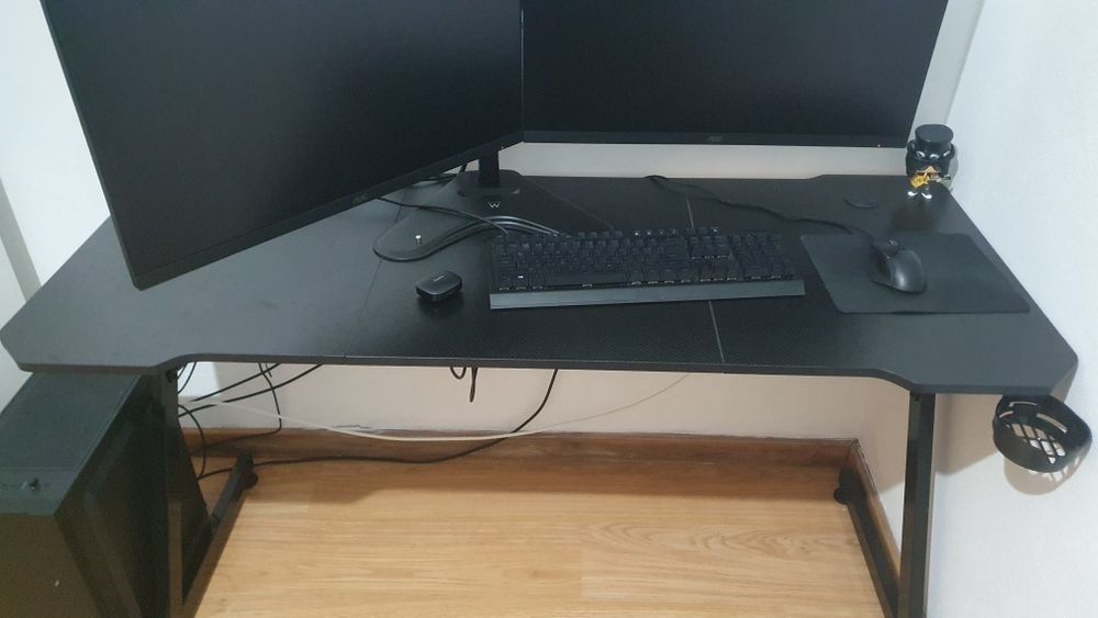 [Preço Negociável] Secretária Gaming Alpha Gamer Gemina