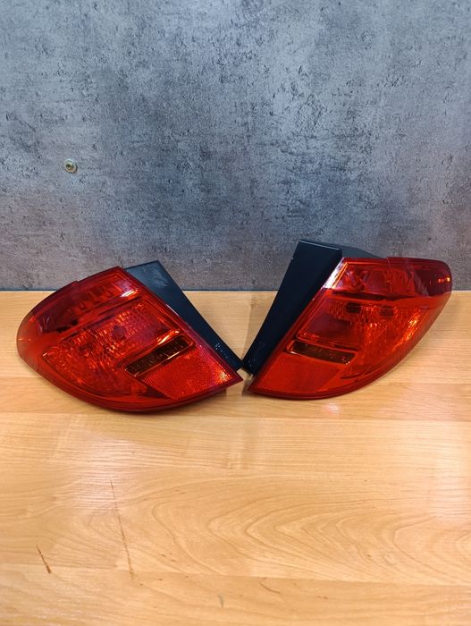 Lampa tył lewa Meriva B Europa