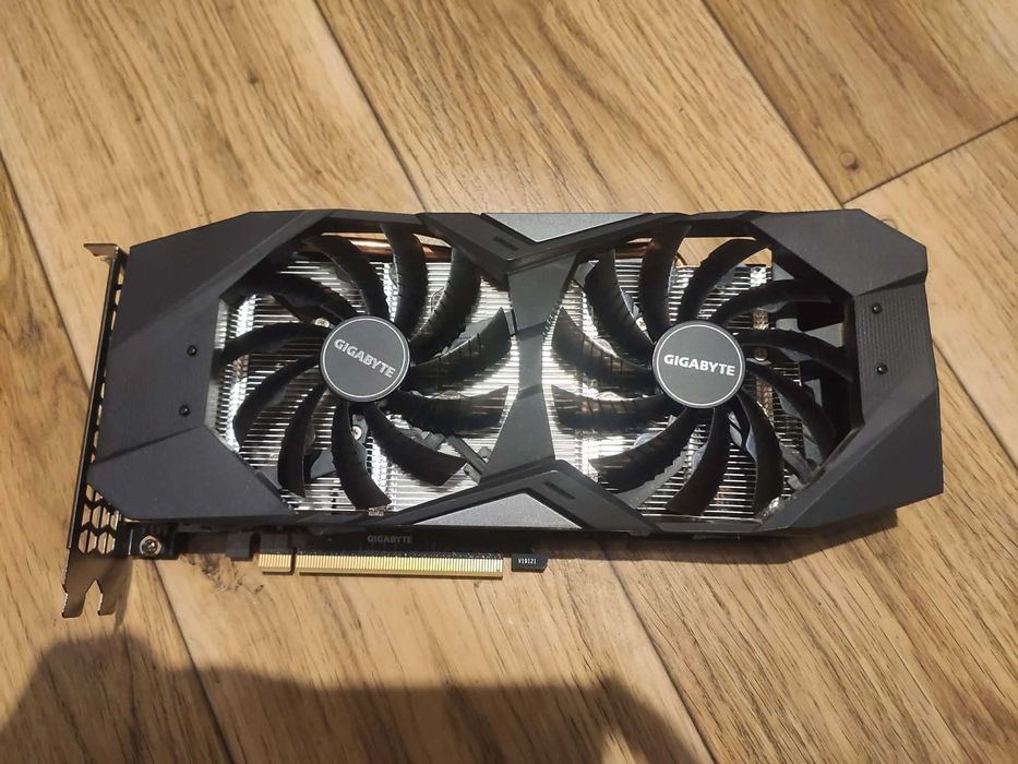 RTX 2060 Super Gigabyte 8GB DDR6
