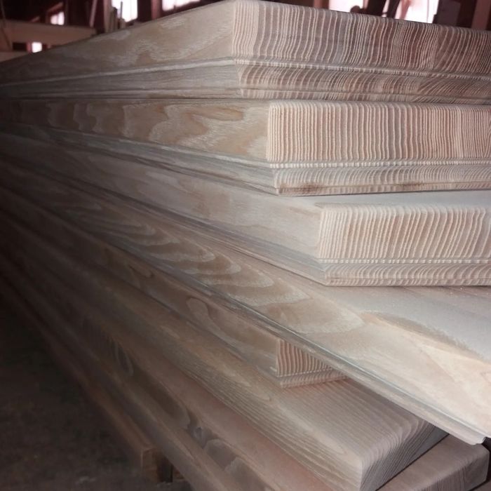 Деревянные ступени.  Ступени из дерева. Ступени для лестницы