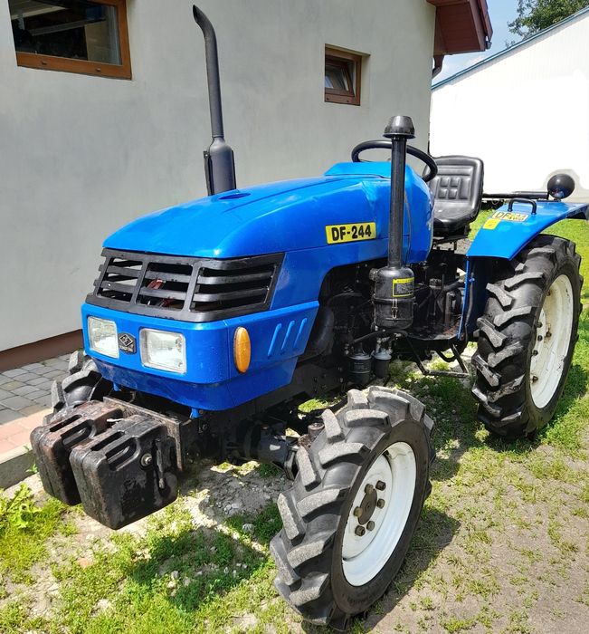 Трактор Dongfeng DF-244 повнопривідний 4х4 гідропідсилювач дизель 24кс