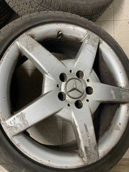 Jantes Mercedes C32 AMG R18 com pneus