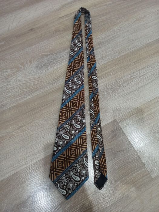 Krawat męski. Wielobarwny brązowy.