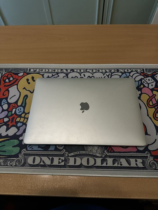 Apple Macbook Pro 15 touch bar 2016 року