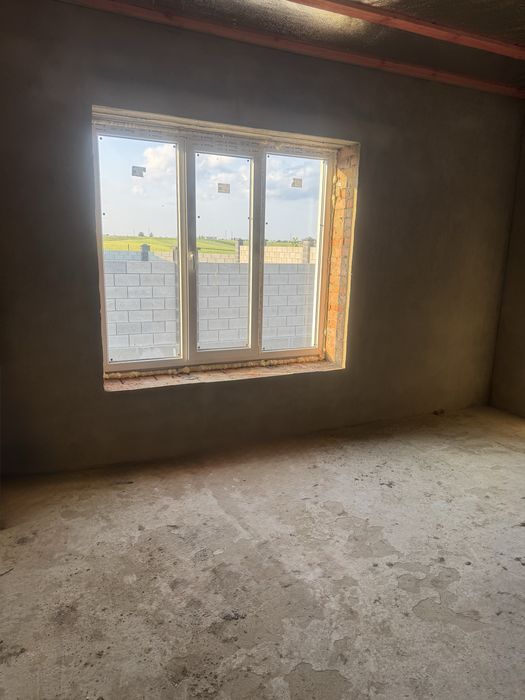 Продам стильну американку з внутрішніми роботами