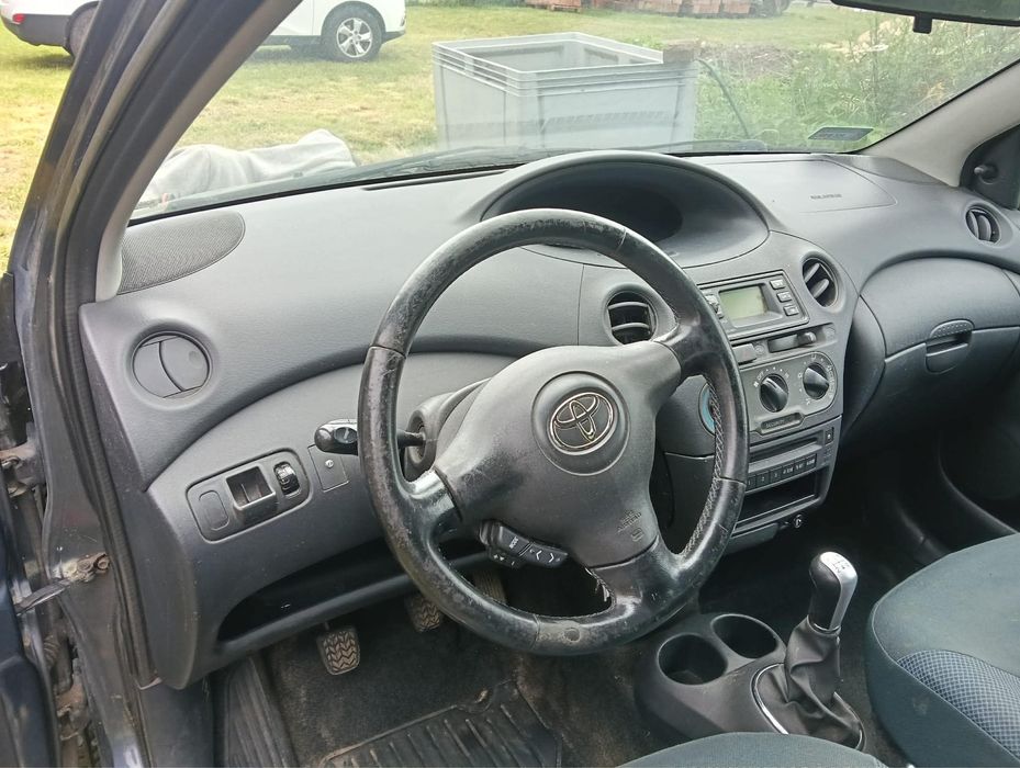Sprzedam samochód Toyota Yaris