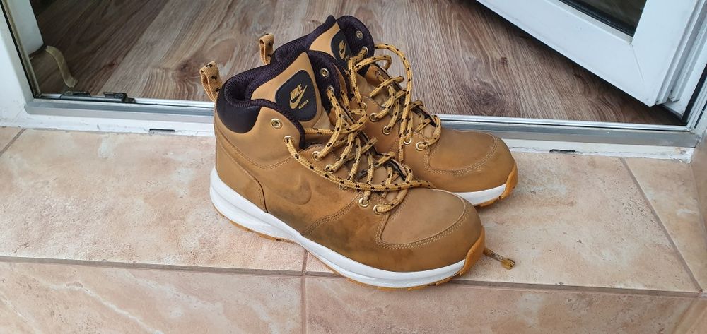 NIKE MANOA buty chłopięce rozmiar 37,5 wkładka 23,5cm