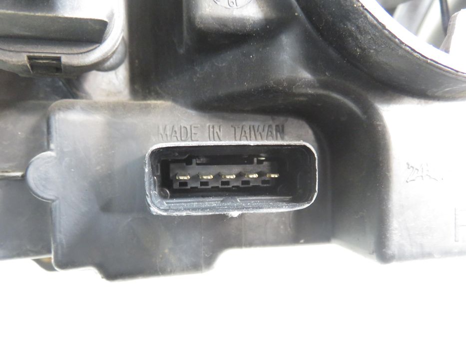 Lampa Prawa Przednia Renault Laguna II Lift