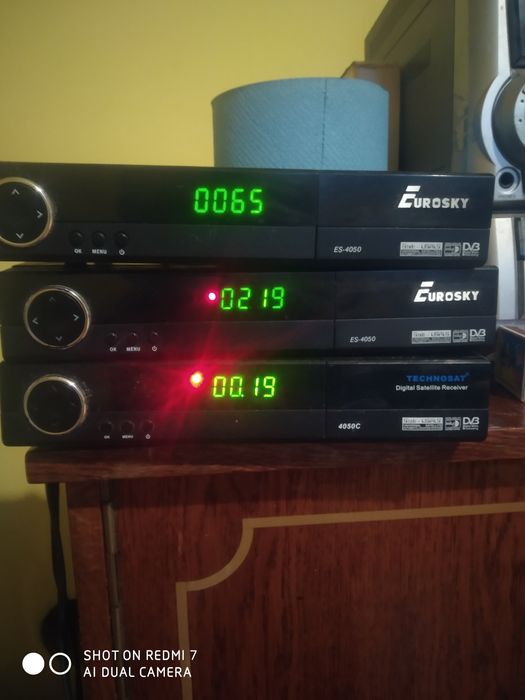 Продам чотири та тюнери