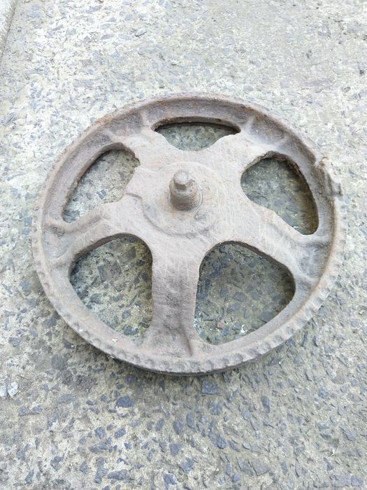 Колесо опорне суцільно-металеве, діаметр 38 см