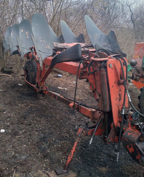 Продам Т 150 разом з оборотним плугом Kuhn 4+1