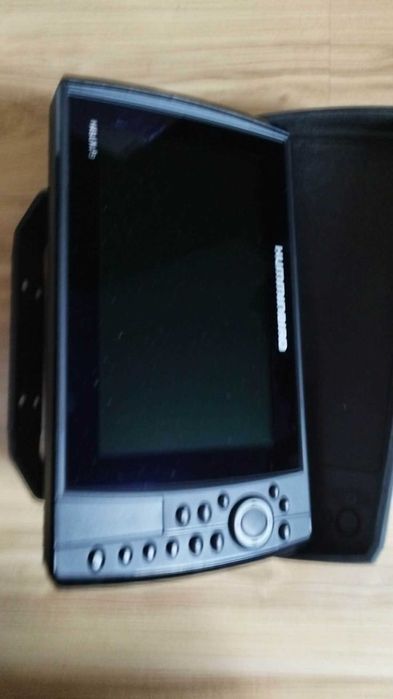 Echosonda humminbird helix 9 msi gen 3N działa z mega live