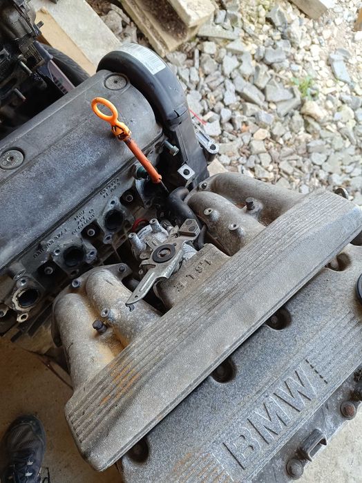 BMW e36 316i sedan para peças – motor, módulos, quartelas, interiores, outros