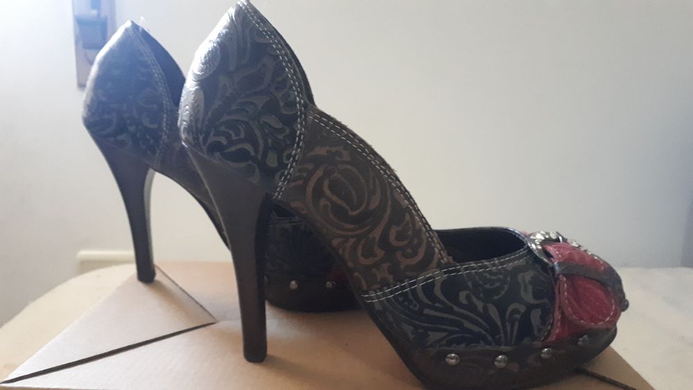 Sapatos senhora 36