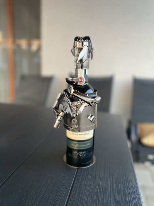 Stojaki na wino, wódkę, alkohol. Dwa wzory- Nowe