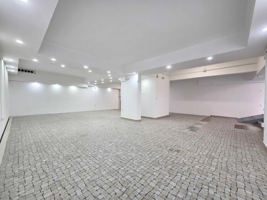 Alugo Espaço Comercial/ Armazém Sesimbra Vila