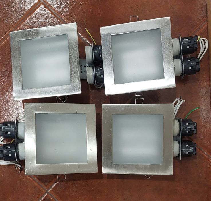 4 focos de iluminação inox