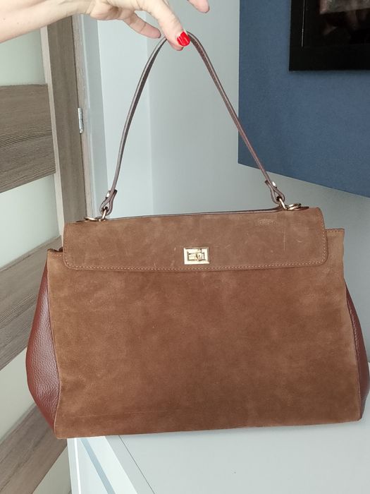 Piękną nowa zamszowa torebka