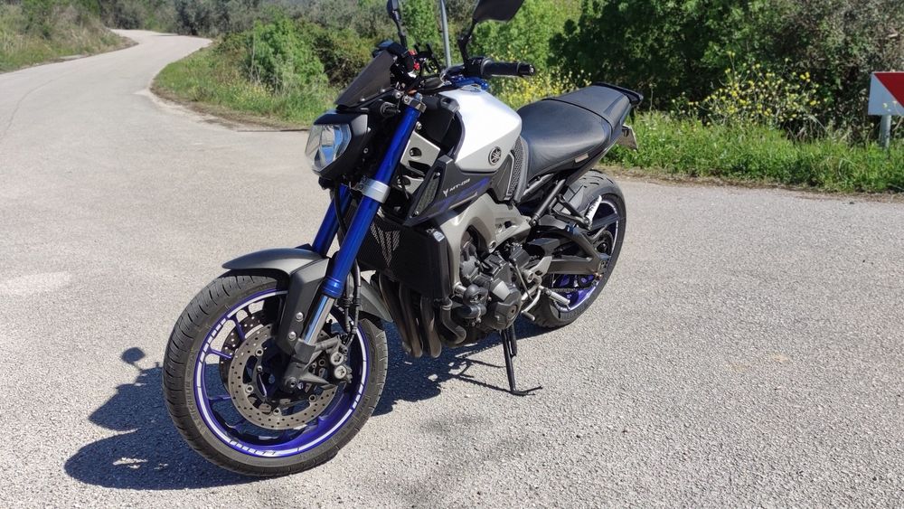 Yamaha MT09 em excelente estado.