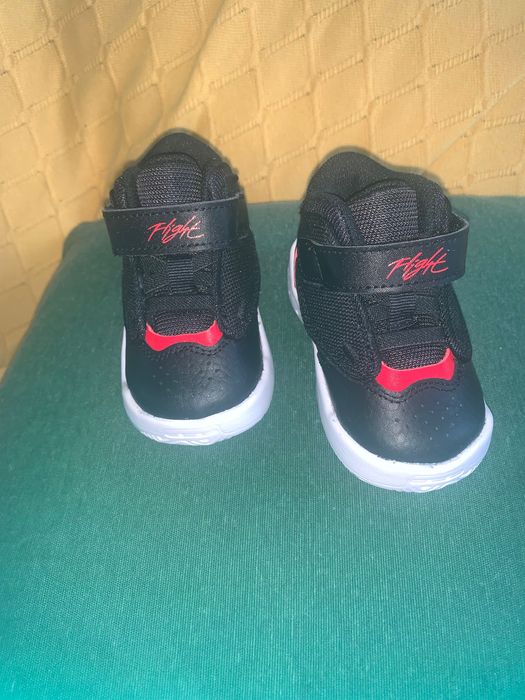 Sapatilhas bebé Jordan novas