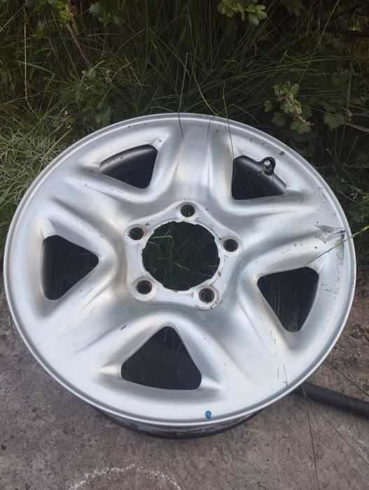 Диски Toyota Land Cruiser 200 
Оригинальные , целые, без деформаций
В