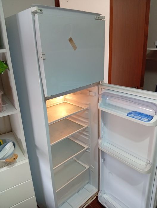 Vende-se frigorífico