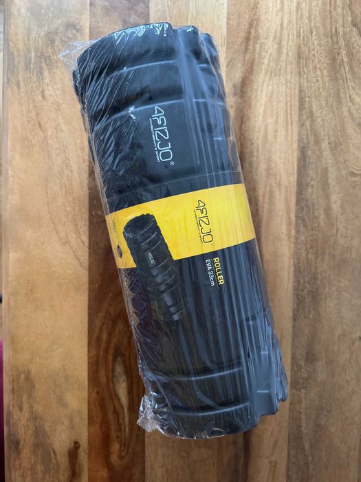 Wałek do masażu 4FIZJO EVA 33 cm – nowy, nieużywany – czarny